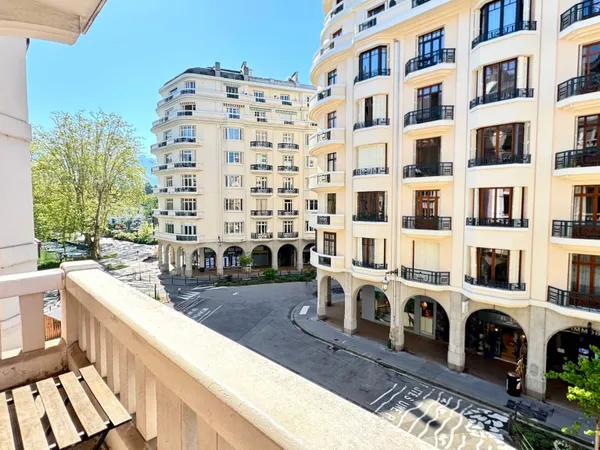 ANNECY - Superbe appartement 6 pièces - 167 M2 hab. 