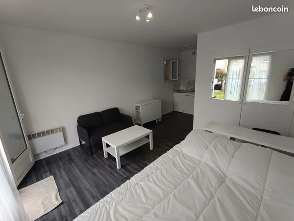 Studio Meublé 23 m² - Talence - Libre de suite, très bien situé 