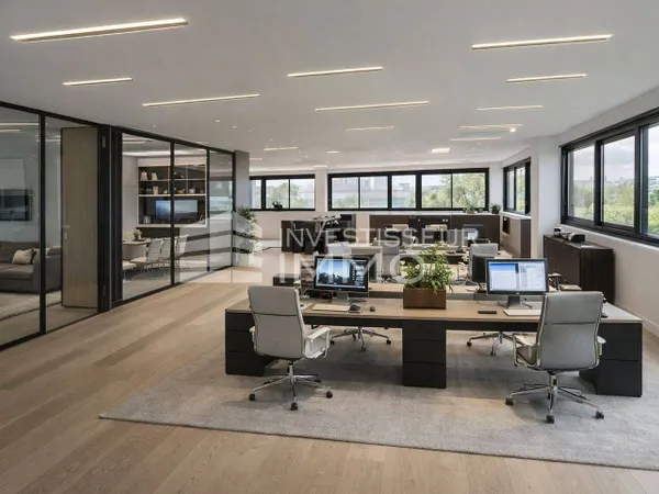 Bureaux 200 m² 