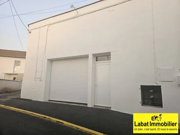 Entrepôt 203 m² 