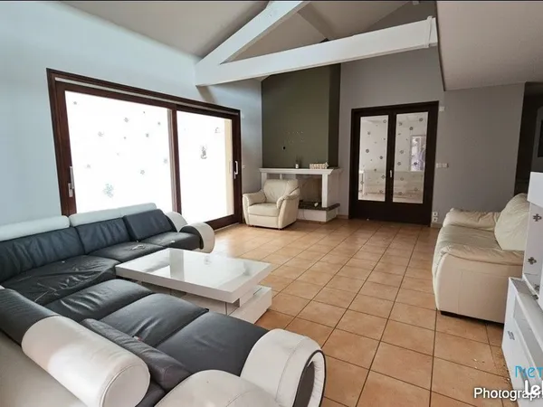 Maison 7 pièces 158 m² 