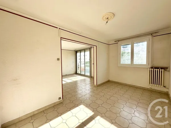 Appartement 4 pièces 63 m² 