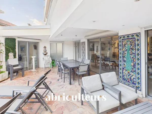 Vends t6 et plus - 143.8m² - Cannes 06400 