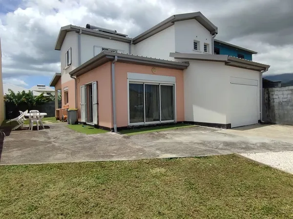 Maison - 4 pièces 