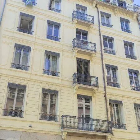 Appartement 1 pièce 14 m² 