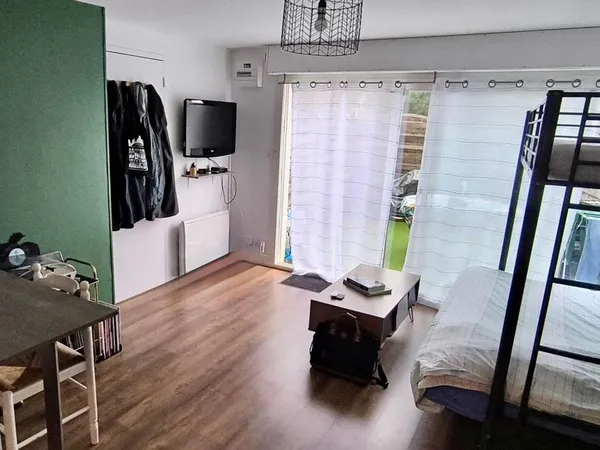 Studio 1 pièce 21 m² 