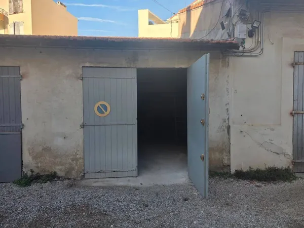 Parking 16 m² 