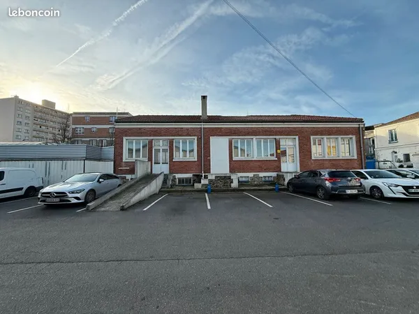 Local d'activité 291 m² 