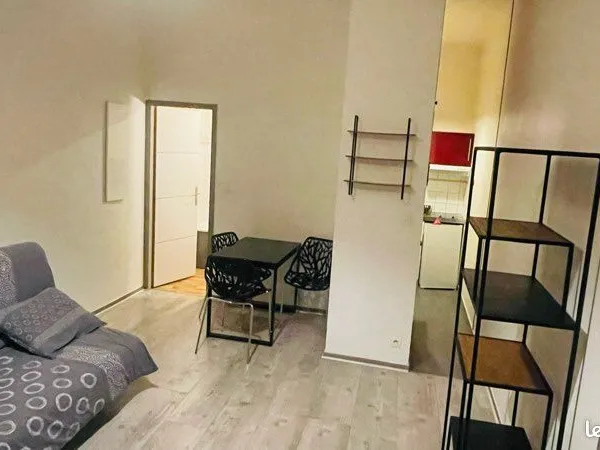 T1 meublé 28m2 680TTC Victore nansouty 