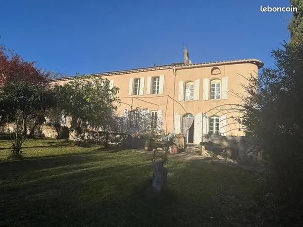 Maison 17 pièces 298 m² 