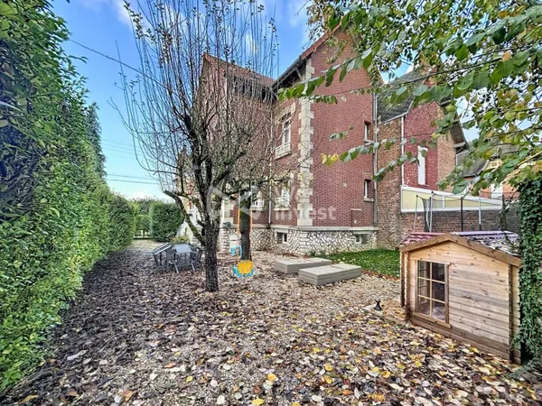 Maison 9 pièces 150 m² 