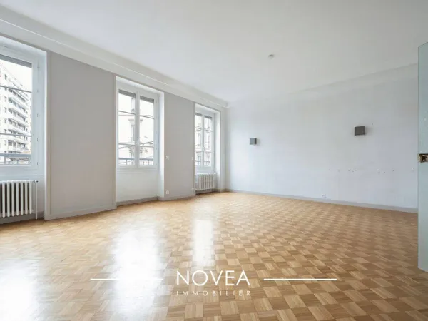 Appartement 4 pièces 107 m² 