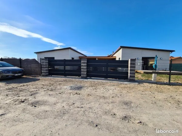 Maison ossature bois 2020 - 89 m² - Cohade - RT2012 - 3 chambres - Terrain 500 m² clos - DPE B 