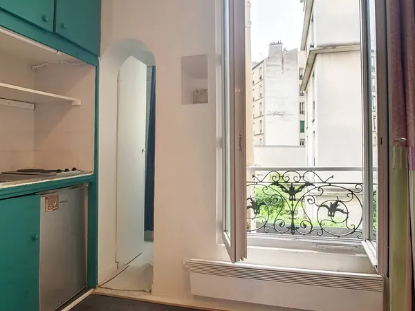 Studio 1 pièce 16 m² 