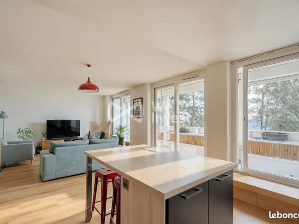 Appartement 4 pièces 82 m² 
