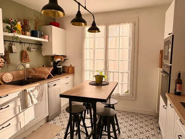 Bel appartement meublé - 3 pièces - 63 m² - Charme de l'ancien - Balcon - Parking - Proche tram & 