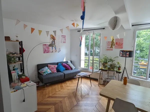 Loue chambre dans appartement 