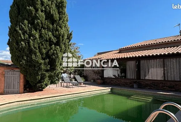 Villa 5 pièces 160 m² 