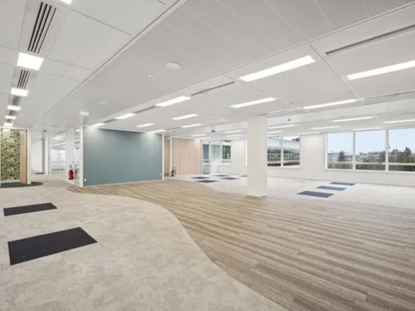 Bureaux 2722 m²