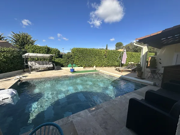 Exclusivité - Le Val - Villa de type 3 Garage et Piscine sur 