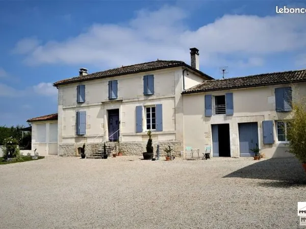 Maison 13 pièces 460 m² 