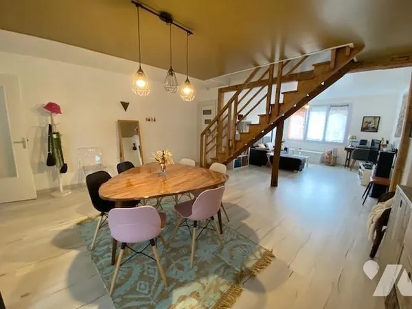 Maison 6 pièces 104 m² 