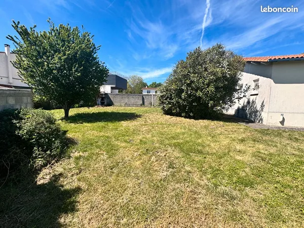 Terrain 582 m² SAINT PALAIS SUR MER 