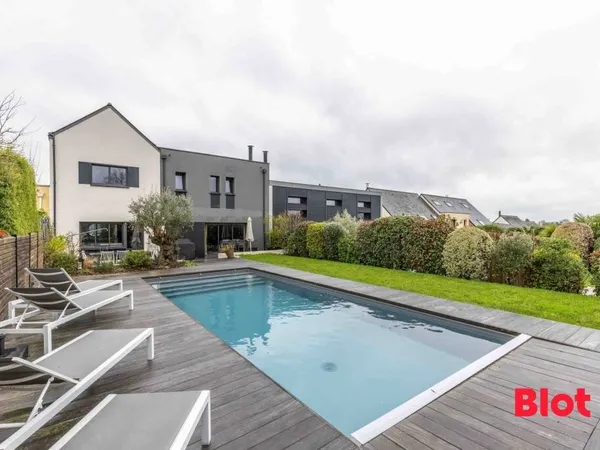 Villa 7 pièces 150 m² 