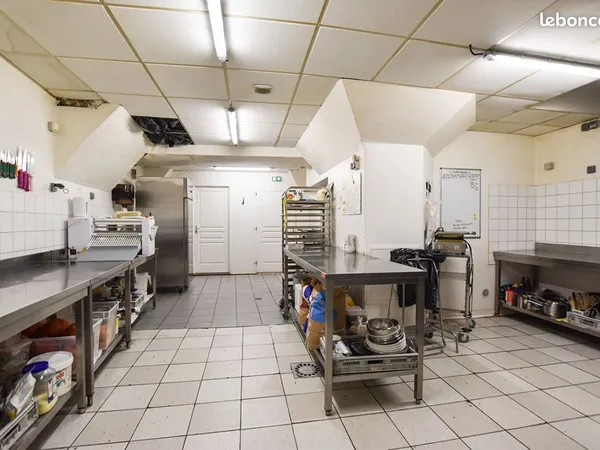 Local commercial 86 m² BESANCON 