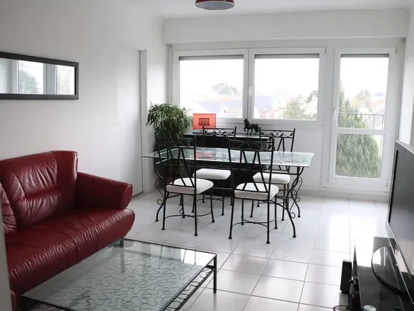 Colocation meublé avec femme de ménage 