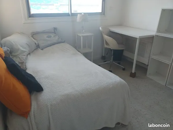 Chambre meublée POUR ACTIF ou étudiant 