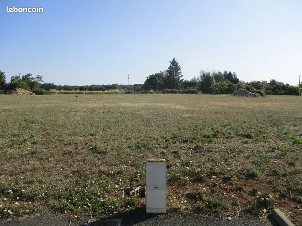 Terrain 592 m² Brux 