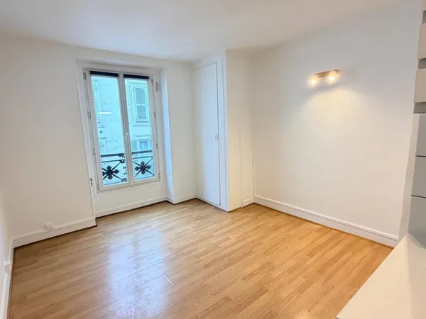 Studio 1 pièce 15 m² 