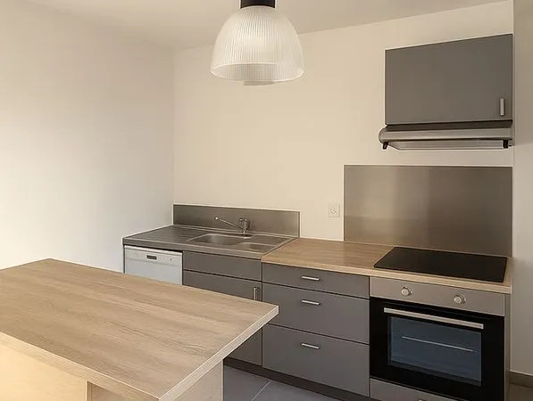 Appartement 70 m² — RDC — entièrement rénové — 10 rue Charles Porcher 
