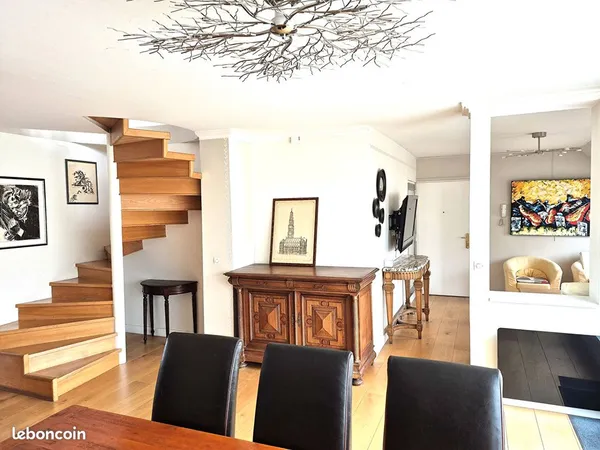 Duplex 6 pièces 133 m² 
