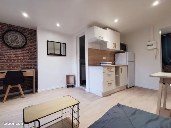 Appartement au 3ème étage d'une jolie bâtisse 