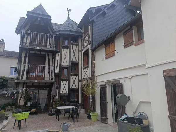 Maison individuelle avec le charme du style normand 