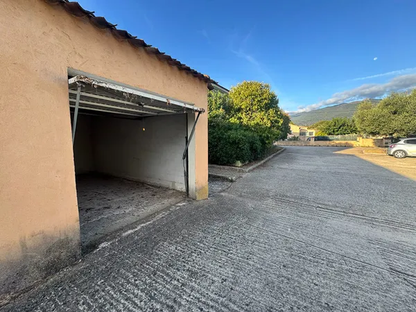 Parking - Garage Location Lucciana   120€