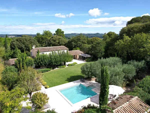 Maison 5 pièces 226 m² 
