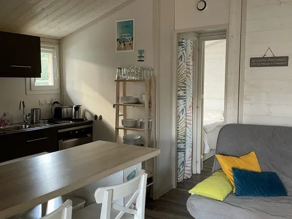 Chalet bois plein de charme dans camping 