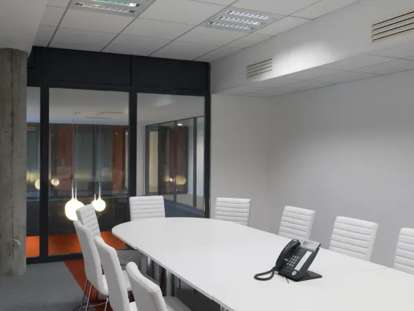 BOUCICAUT - PARIS 15EME - POSTES DE TRAVAIL 5,45 M² 