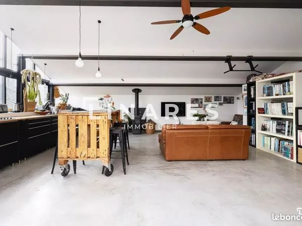 Loft 3 pièces 87 m² 