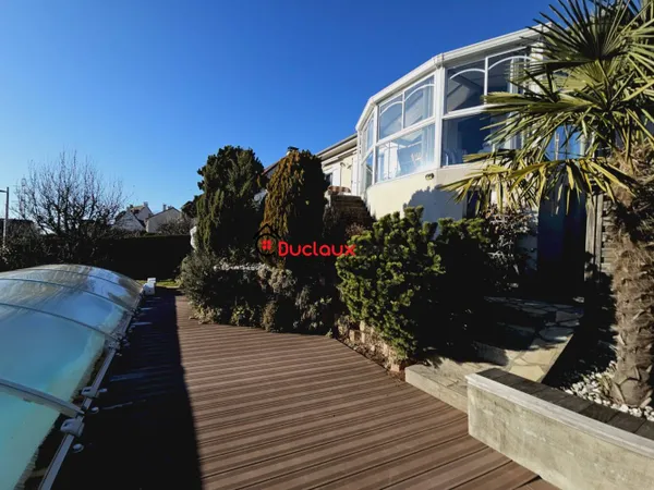 Maison de plain-pied 5 pièces 155 m² 