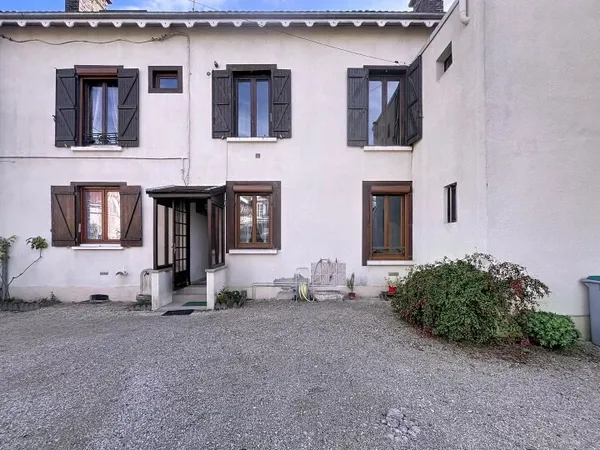 Appartement T2 - 42,67 m2 Rez-de-chaussée avec cour priva 