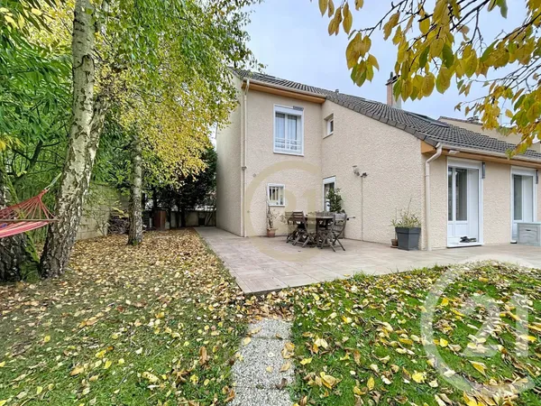 Maison 7 pièces 121 m² 