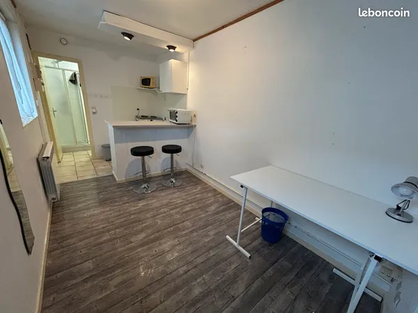 Petit F2 meublé Proche GARE ST ANNE Dispo 