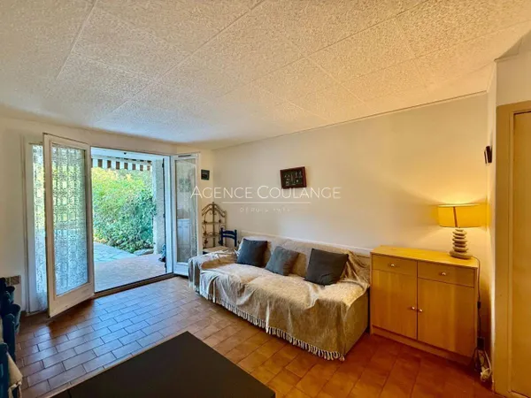 Studio 1 pièce 23 m² 