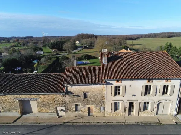 Maison de Campagne avec 5 Chambres 6 Minutes de Champagne-Mouton 