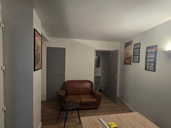 Studio 2 pièces 17 m² 