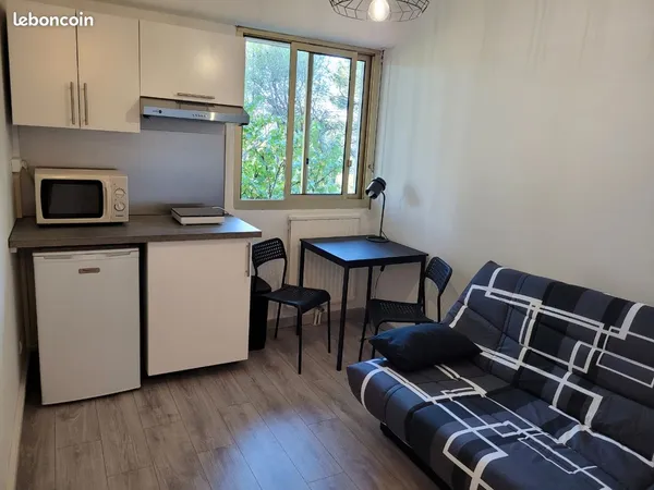 Appartement Location Aix-en-Provence 1p 15m² 580€